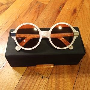 Elizabeth and James pearlescent frame sunglasses